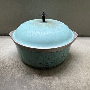 Antique Vintage Club Aluminum Turquoise 4-Quart Dutch Oven Stock Pot Pan